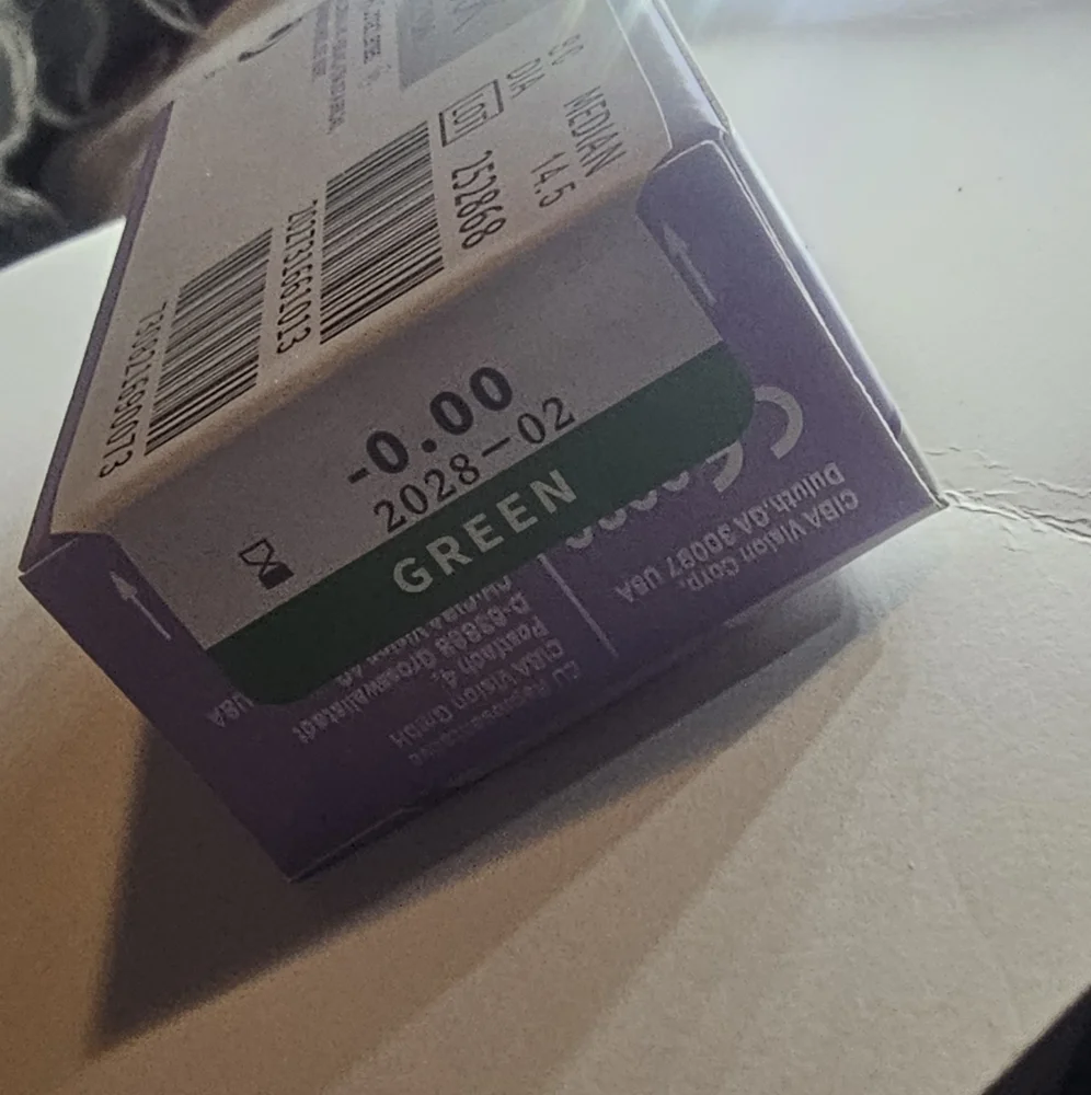 Makeup for eye green